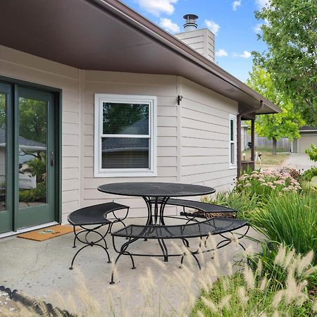 1 5 Miles To Mizzou ~ Spacious & Updated Home~ كولومبيا المظهر الخارجي الصورة
